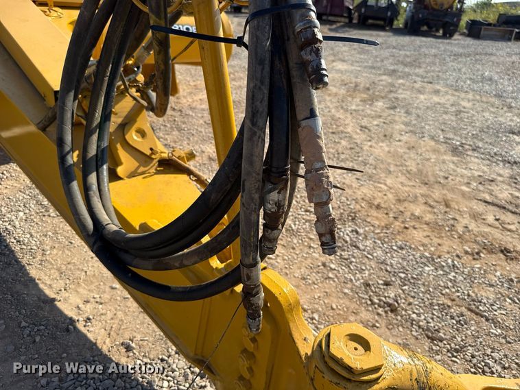 image for item FC4374 John Deere 1810E scraper