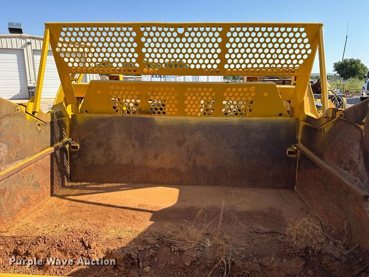 image for item FC4374 John Deere 1810E scraper
