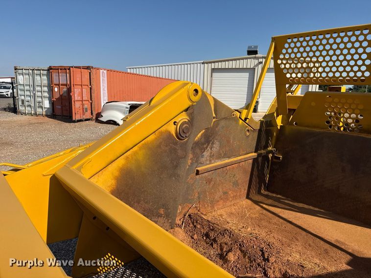 image for item FC4374 John Deere 1810E scraper