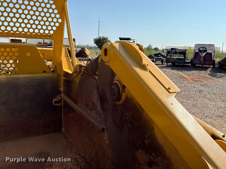 image for item FC4374 John Deere 1810E scraper