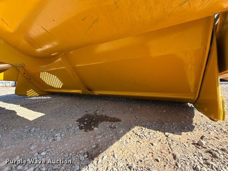 image for item FC4374 John Deere 1810E scraper