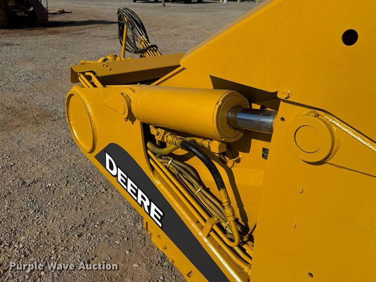 image for item FC4374 John Deere 1810E scraper