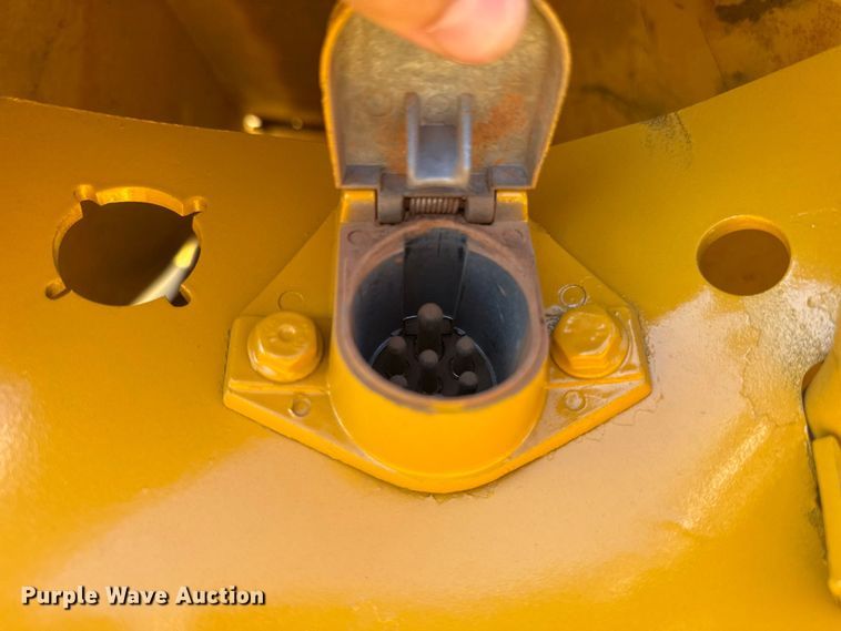 image for item FC4374 John Deere 1810E scraper