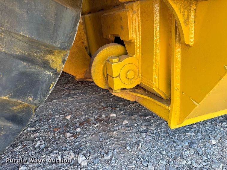 image for item FC4374 John Deere 1810E scraper