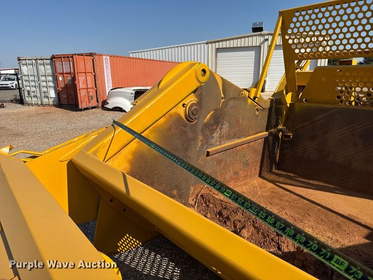 image for item FC4374 John Deere 1810E scraper