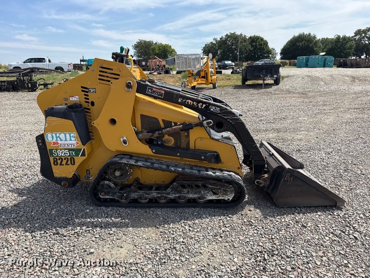 image for item FC4398 2023 Vermeer S295TX compact utility loader