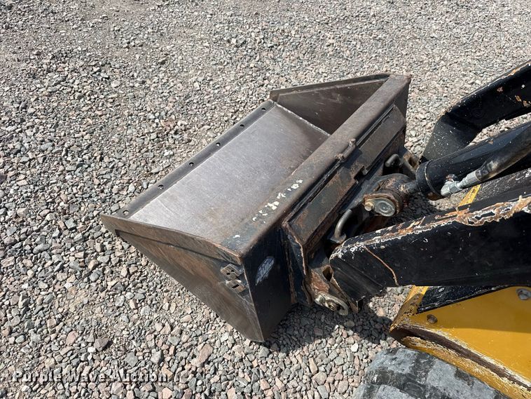 image for item FC4398 2023 Vermeer S295TX compact utility loader