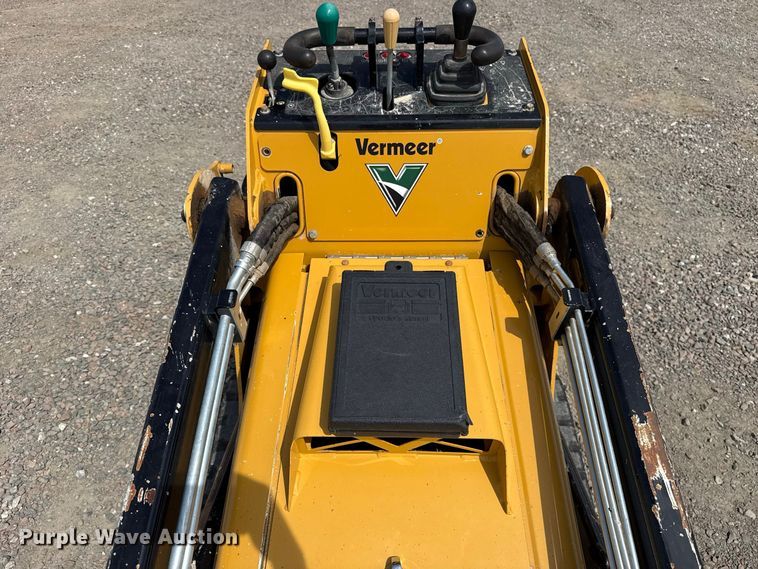 image for item FC4398 2023 Vermeer S295TX compact utility loader
