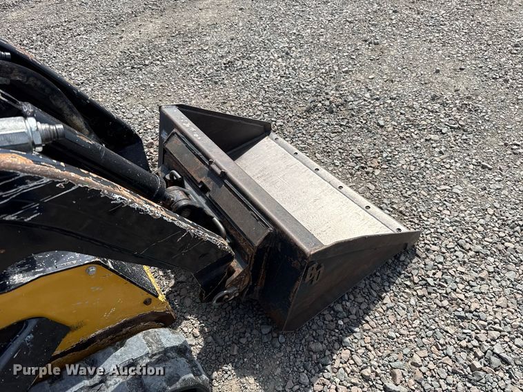 image for item FC4398 2023 Vermeer S295TX compact utility loader