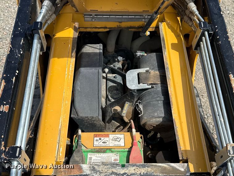 image for item FC4398 2023 Vermeer S295TX compact utility loader
