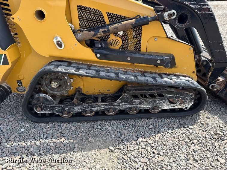 image for item FC4398 2023 Vermeer S295TX compact utility loader