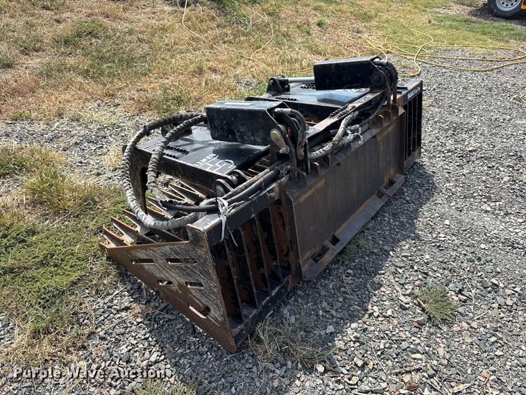 image for item FC4413 Land Pride SGR1578 skid steer grapple bucket