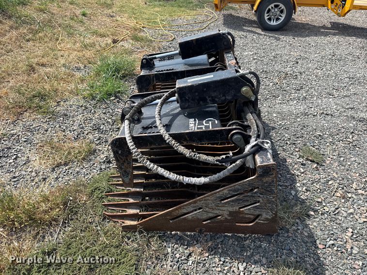 image for item FC4413 Land Pride SGR1578 skid steer grapple bucket
