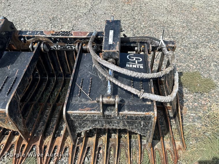 image for item FC4413 Land Pride SGR1578 skid steer grapple bucket