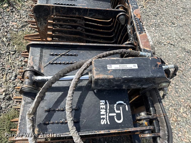 image for item FC4413 Land Pride SGR1578 skid steer grapple bucket