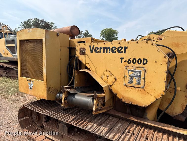 image for item FC4420 Vermeer T-600D trencher