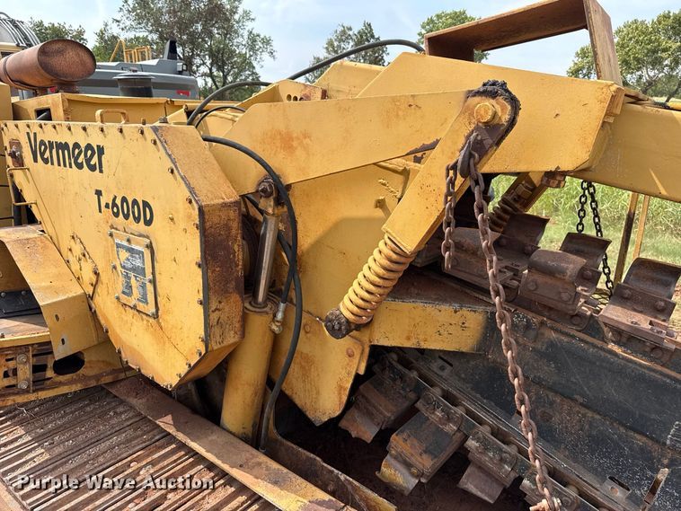 image for item FC4420 Vermeer T-600D trencher