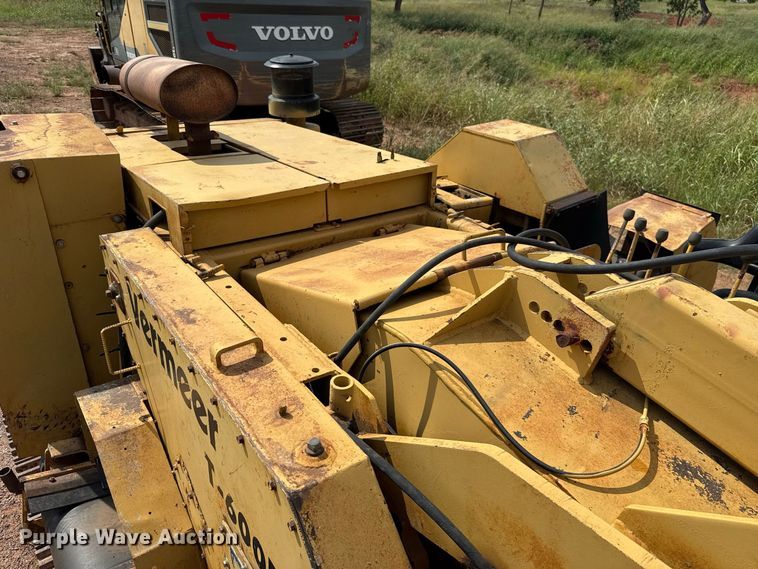 image for item FC4420 Vermeer T-600D trencher