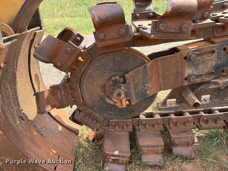 image for item FC4420 Vermeer T-600D trencher