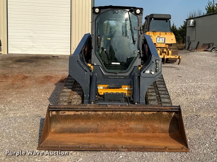 image for item FC4440 2017 John Deere 333G tracked skid steer loader