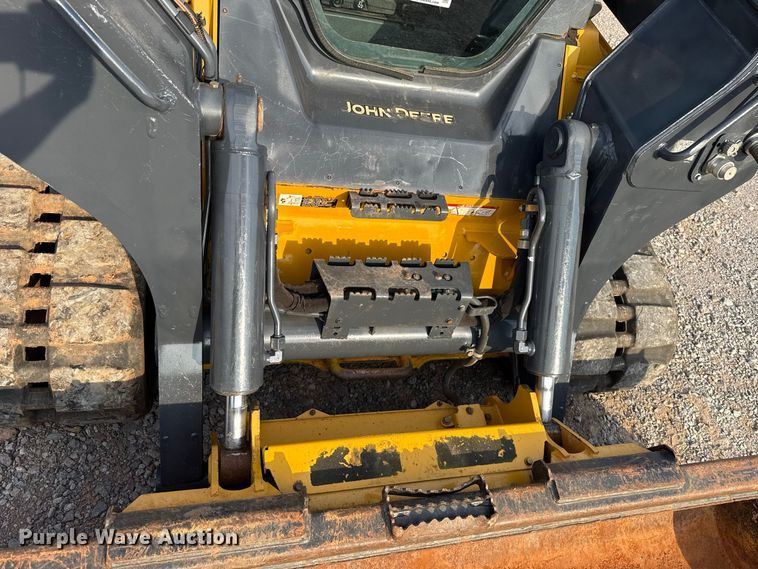 image for item FC4440 2017 John Deere 333G tracked skid steer loader