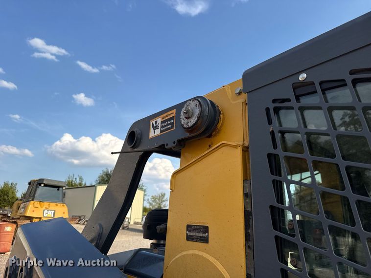 image for item FC4440 2017 John Deere 333G tracked skid steer loader