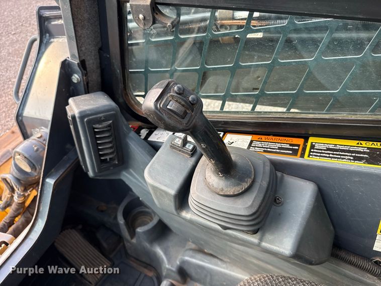 image for item FC4440 2017 John Deere 333G tracked skid steer loader
