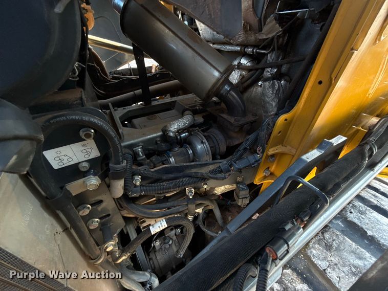 image for item FC4440 2017 John Deere 333G tracked skid steer loader