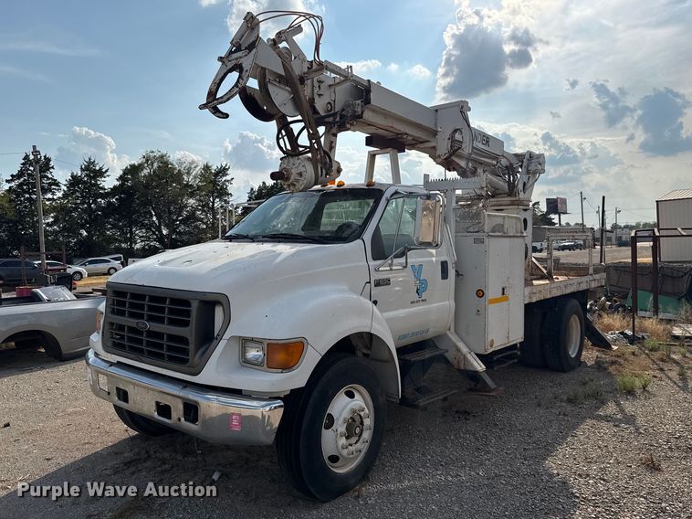 2001 Ford F750 Super Duty digger derrick truck