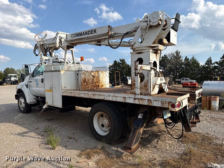 image for item FC4444 2001 Ford F750 Super Duty digger derrick truck