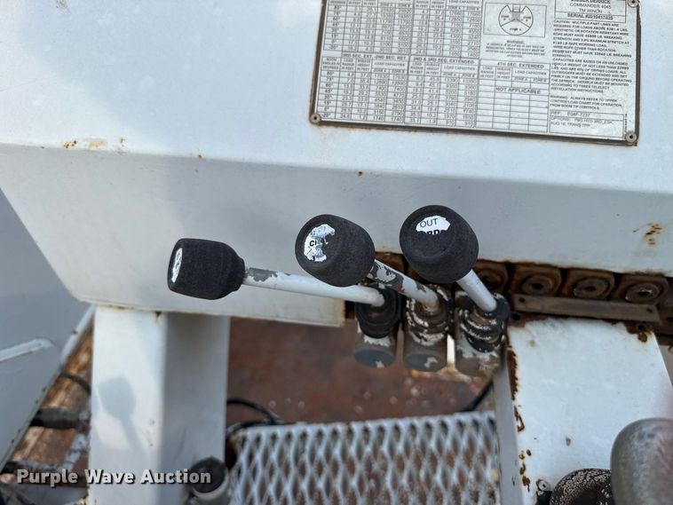 image for item FC4444 2001 Ford F750 Super Duty digger derrick truck