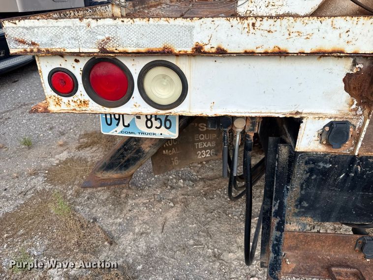 image for item FC4444 2001 Ford F750 Super Duty digger derrick truck