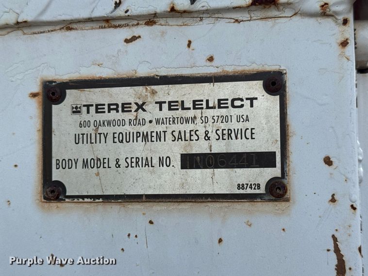 image for item FC4444 2001 Ford F750 Super Duty digger derrick truck