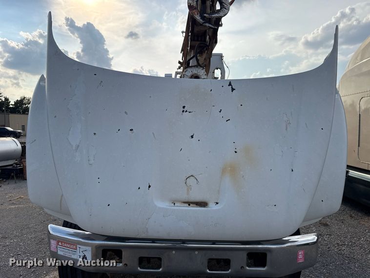 image for item FC4444 2001 Ford F750 Super Duty digger derrick truck