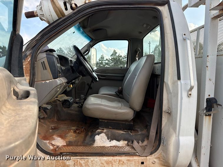 image for item FC4444 2001 Ford F750 Super Duty digger derrick truck