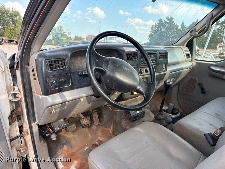image for item FC4444 2001 Ford F750 Super Duty digger derrick truck