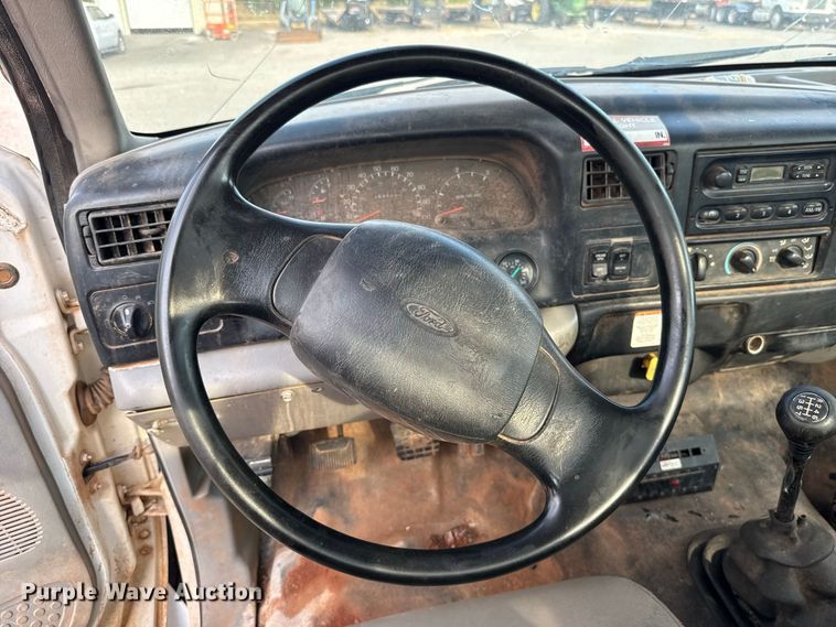 image for item FC4444 2001 Ford F750 Super Duty digger derrick truck