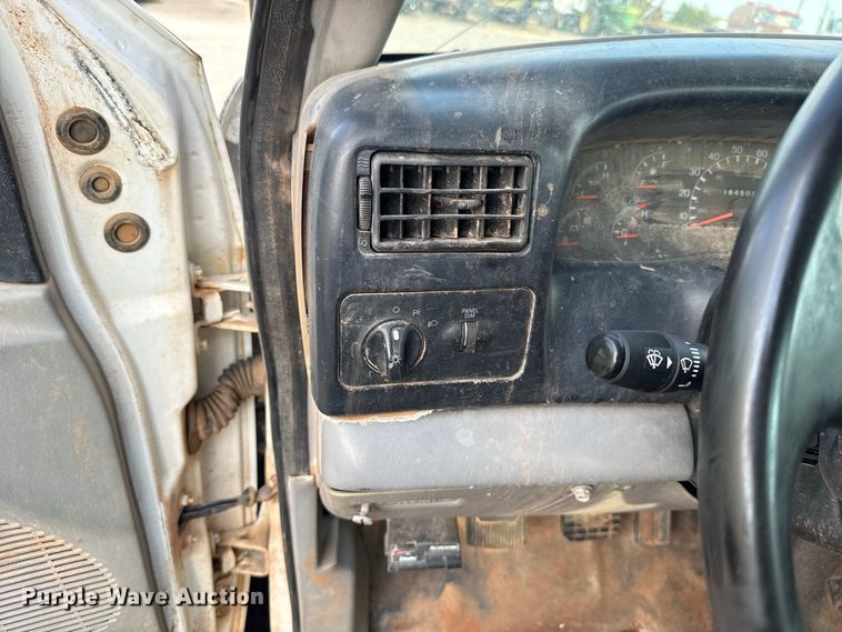 image for item FC4444 2001 Ford F750 Super Duty digger derrick truck
