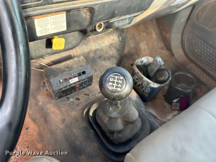 image for item FC4444 2001 Ford F750 Super Duty digger derrick truck