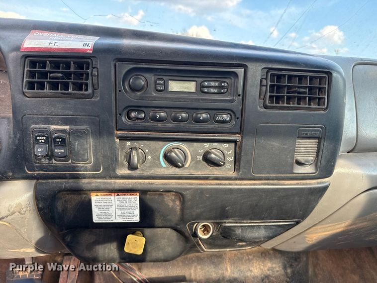 image for item FC4444 2001 Ford F750 Super Duty digger derrick truck