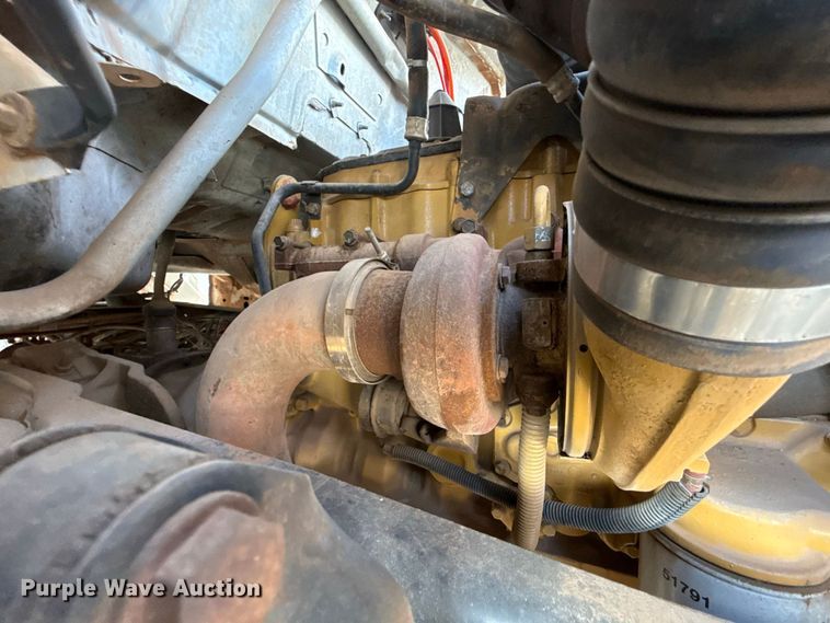 image for item FC4444 2001 Ford F750 Super Duty digger derrick truck