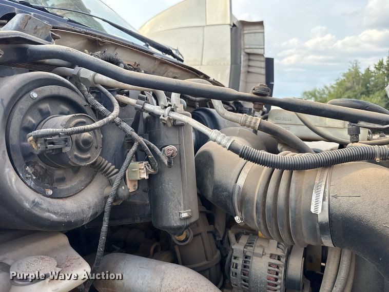 image for item FC4444 2001 Ford F750 Super Duty digger derrick truck