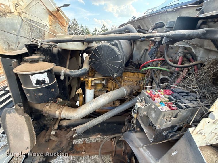 image for item FC4444 2001 Ford F750 Super Duty digger derrick truck
