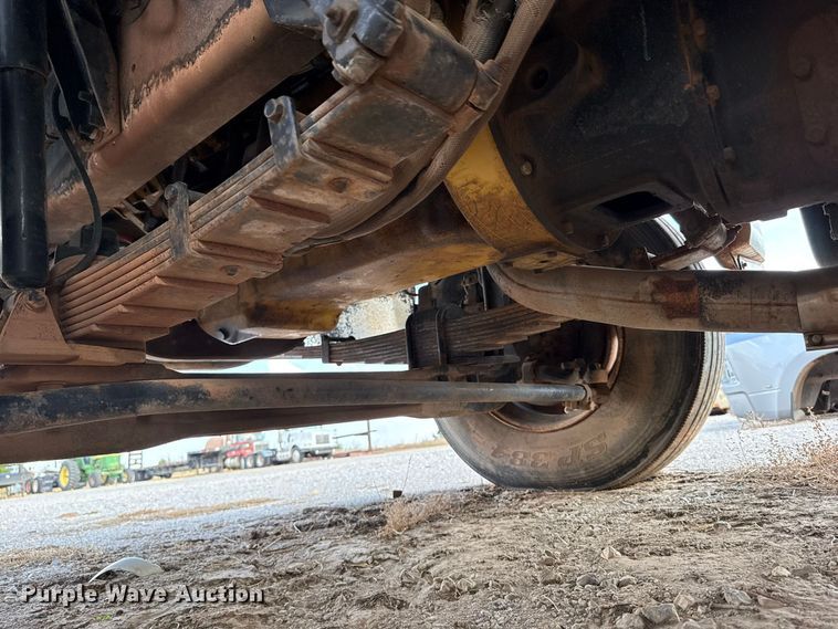 image for item FC4444 2001 Ford F750 Super Duty digger derrick truck
