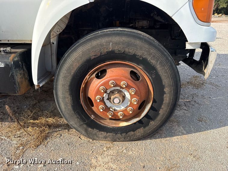 image for item FC4444 2001 Ford F750 Super Duty digger derrick truck