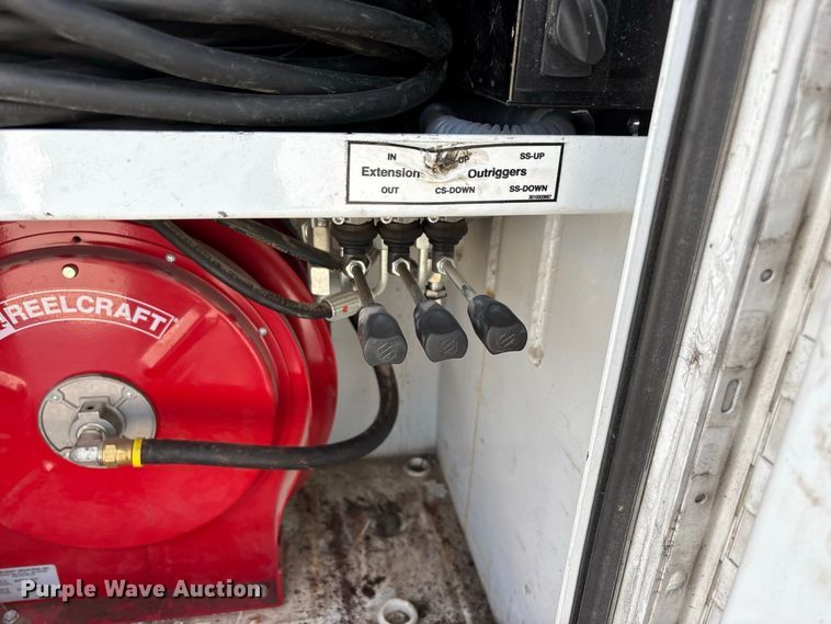 image for item FG0681 2022 RAM 5500 utility / service truck