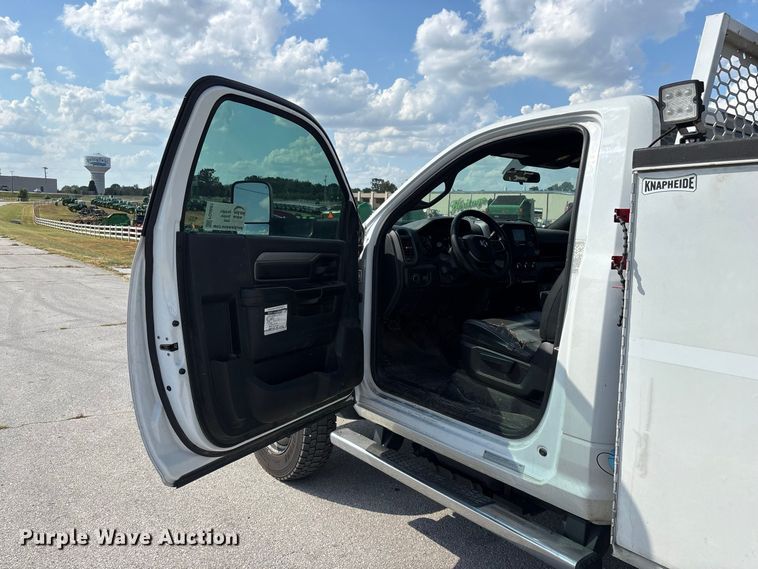image for item FG0681 2022 RAM 5500 utility / service truck