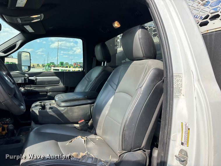 image for item FG0681 2022 RAM 5500 utility / service truck