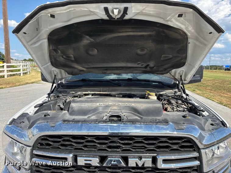 image for item FG0681 2022 RAM 5500 utility / service truck