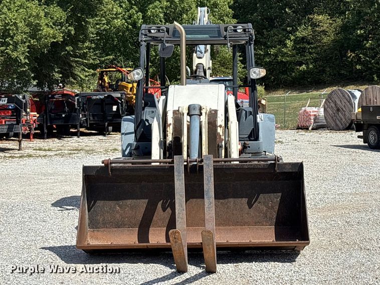 image for item FG0687 2011 Terex TLB840SM backhoe